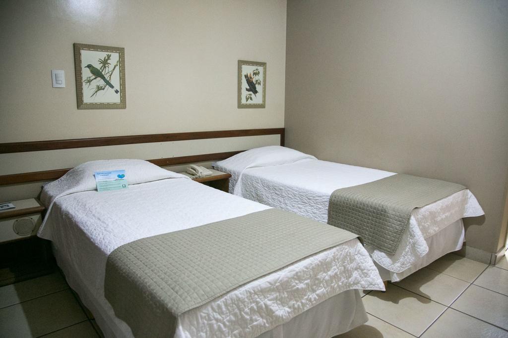 Hotel Veredas Paracatu Bagian luar foto